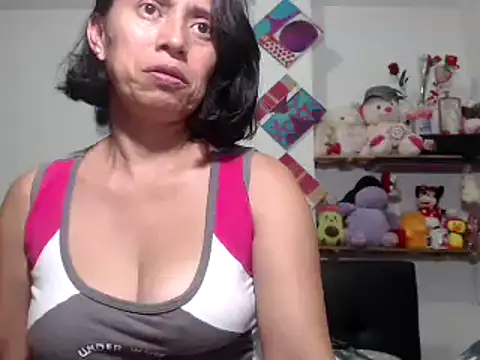 Snapshot of sexy_mary_69 chatting on 03.19.25 sexy mary 69 online show from 03.19.25