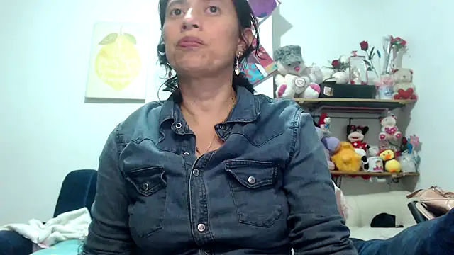 Snapshot of sexy_mary_69 chatting on 09.24.25 sexy mary 69 online show from 09.24.25