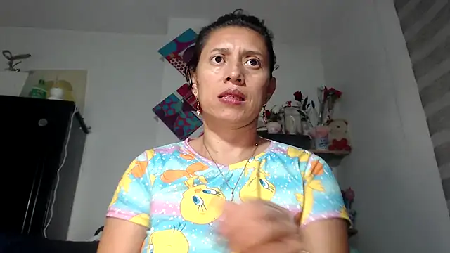 Snapshot of sexy_mary_69 chatting on 10.12.25 sexy mary 69 online show from 10.12.25