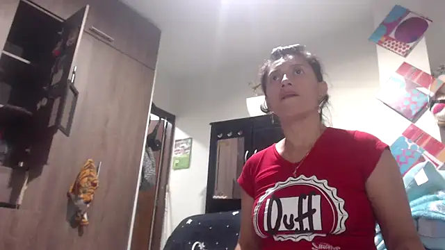 Snapshot of sexy_mary_69 chatting on 10.22.25 sexy mary 69 online show from 10.22.25