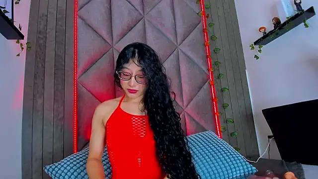 BriaConner  online show from 04.21.26