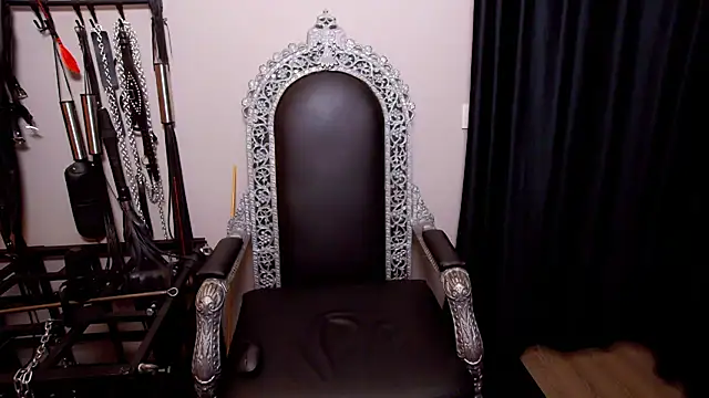 MinnieDrew online show from 04.10.26