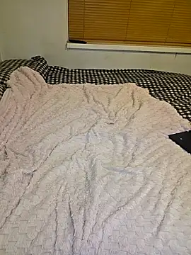 lilylove27 online show from 12.20.25