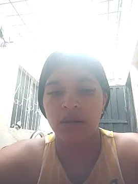 Snapshot of naughty-girl01 chatting on 01.04.25 naughty-girl01 online show from 01.04.25