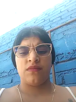 Snapshot of naughty-girl01 chatting on 02.05.25 naughty-girl01 online show from 02.05.25