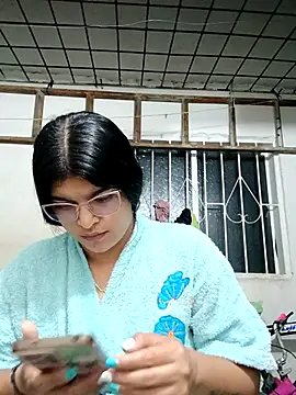 Snapshot of naughty-girl01 chatting on 02.27.25 naughty-girl01 online show from 02.27.25