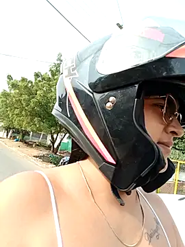 Snapshot of naughty-girl01 chatting on 02.28.25 naughty-girl01 online show from 02.28.25