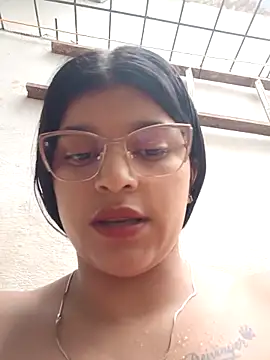 Snapshot of naughty-girl01 chatting on 03.06.25 naughty-girl01 online show from 03.06.25