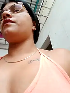 Snapshot of naughty-girl01 chatting on 03.10.25 naughty-girl01 online show from 03.10.25