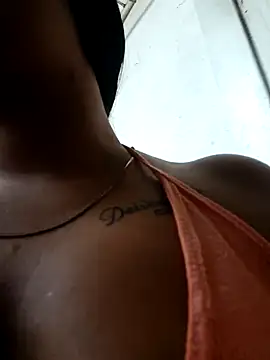 Snapshot of naughty-girl01 chatting on 03.11.25 naughty-girl01 online show from 03.11.25