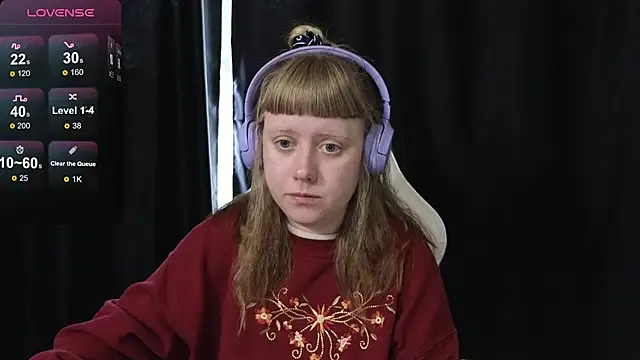 Snapshot of June_shy0 chatting on 04.26.26 June shy0 online show from 04.26.26