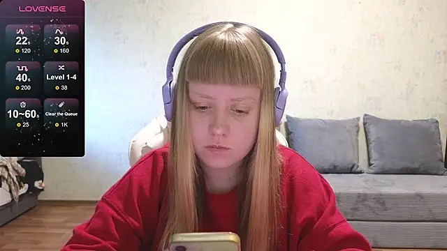 Snapshot of June_shy0 chatting on 05.05.26 June shy0 online show from 05.05.26