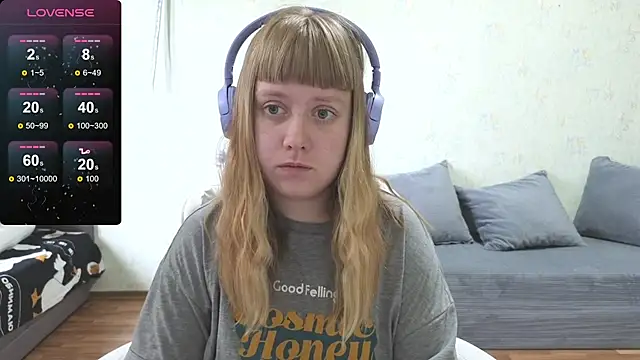 Snapshot of June_shy0 chatting on 06.06.26 June shy0 online show from 06.06.26