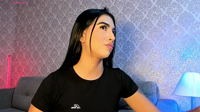 AriRobert  online show from 11.14.25