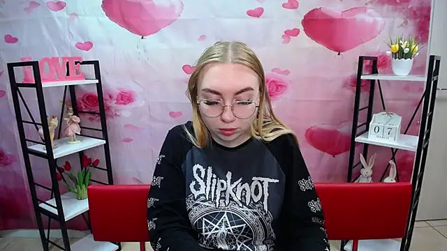 BeatriceFly online show from 03.07.26