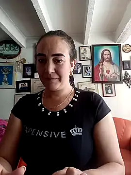 skayhot  online show from 01.23.25