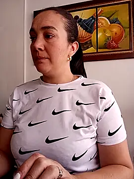 skayhot  online show from 02.27.25