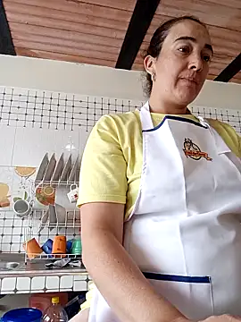 skayhot  online show from 03.16.25