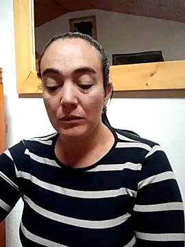 skayhot  online show from 09.17.25