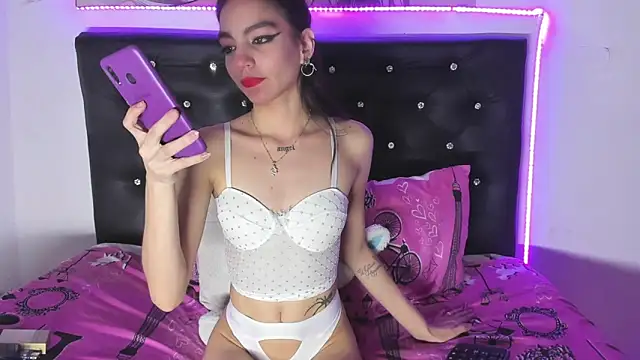 YUKIODAVIS online show from 01.23.25