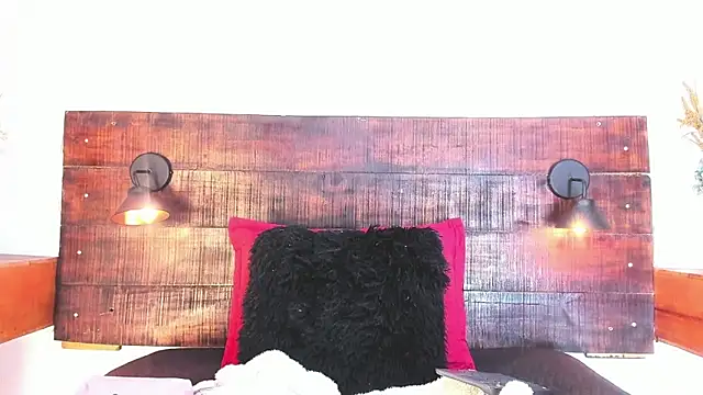 Snapshot of Celeste_sanz chatting on 06.17.26 Celeste sanz online show from 06.17.26