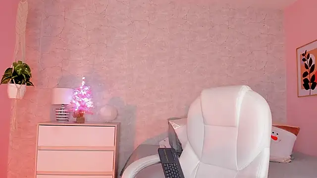 DahianaWalcott online show from 12.09.24