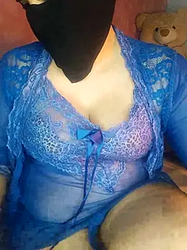 Snapshot of Cat_Sharisa chatting on 02.13.25 Cat Sharisa online show from 02.13.25