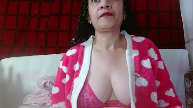 Snapshot of Tita_Madurita chatting on 06.27.26 Tita Madurita online show from 06.27.26