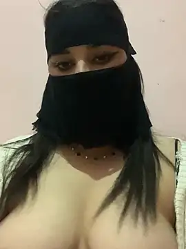 Snapshot of Miss-Soka chatting on 12.13.24 Miss-Soka online show from 12.13.24