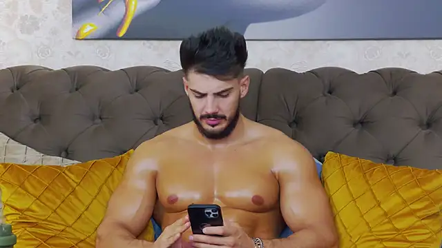 Snapshot of DustinKeent chatting on 12.02.24 DustinKeent online show from 12.02.24