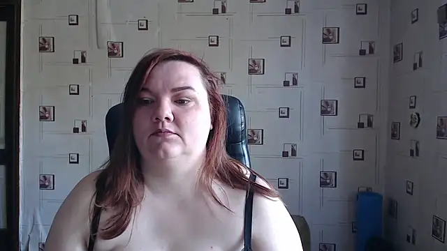 Snapshot of TasyaBigTTs chatting on 04.17.26 TasyaBigTTs online show from 04.17.26