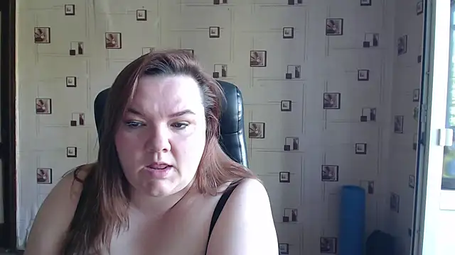 Snapshot of TasyaBigTTs chatting on 05.08.26 TasyaBigTTs online show from 05.08.26