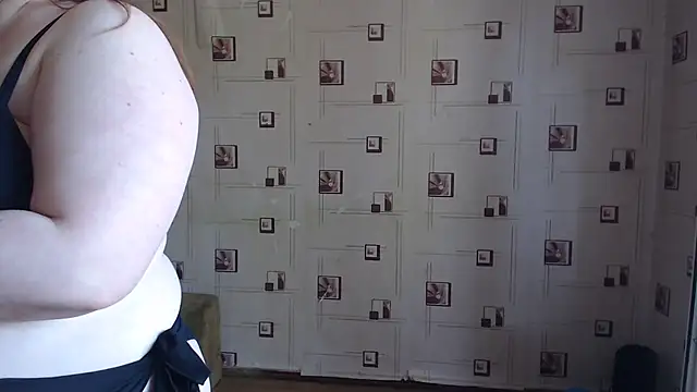 Snapshot of TasyaBigTTs chatting on 06.16.26 TasyaBigTTs online show from 06.16.26