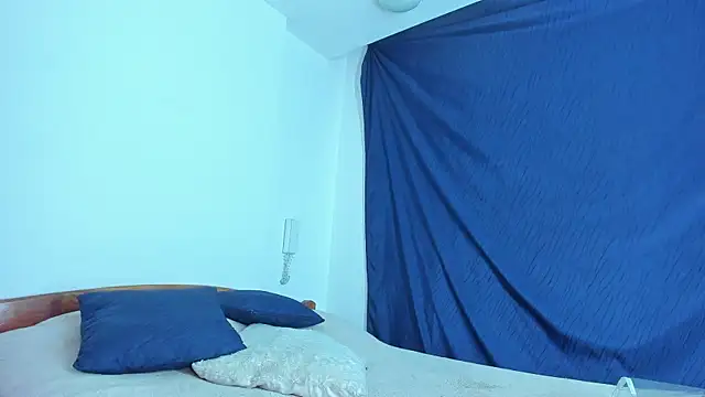 emiily15   online show from 01.16.25