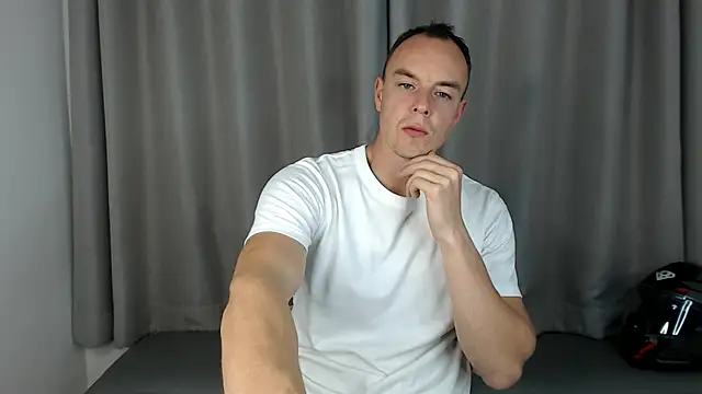 Snapshot of heilgarbest chatting on 12.05.25 heilgarbest online show from 12.05.25