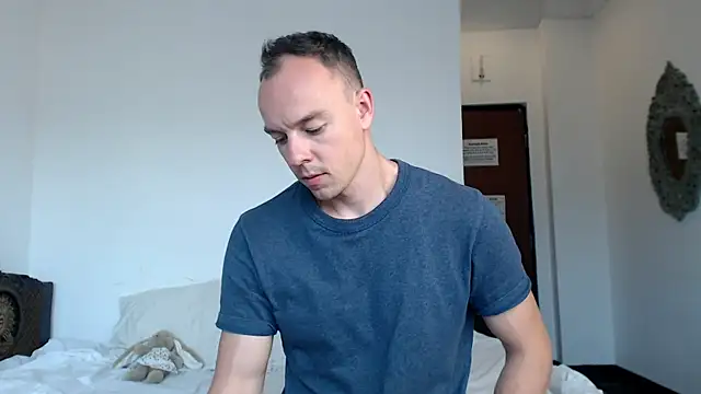 Snapshot of heilgarbest chatting on 07.13.26 heilgarbest online show from 07.13.26