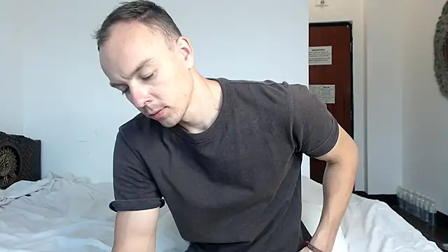 Snapshot of heilgarbest chatting on 07.18.26 heilgarbest online show from 07.18.26