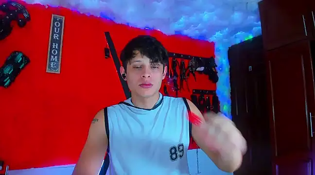 LilOwen  online show from 03.13.25