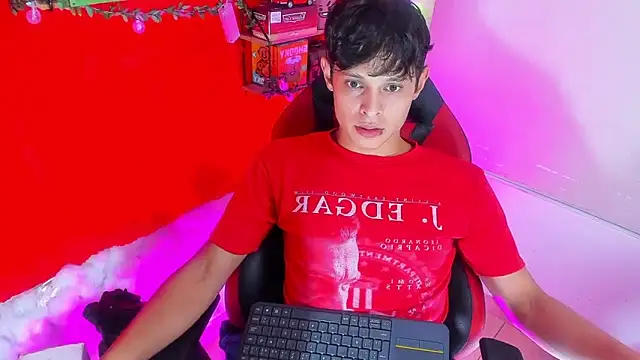 LilOwen  online show from 09.18.25