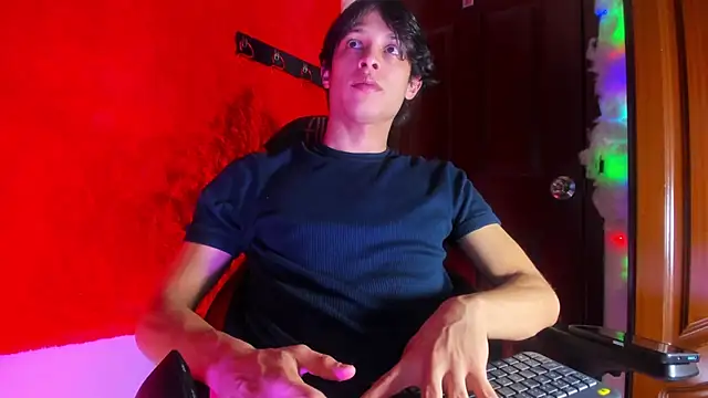 LilOwen  online show from 02.20.26