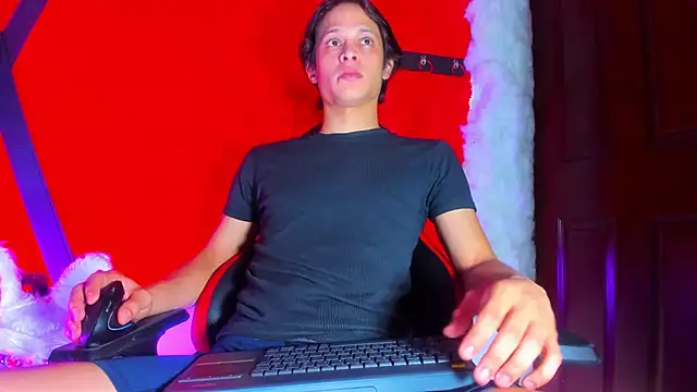 LilOwen  online show from 03.25.26