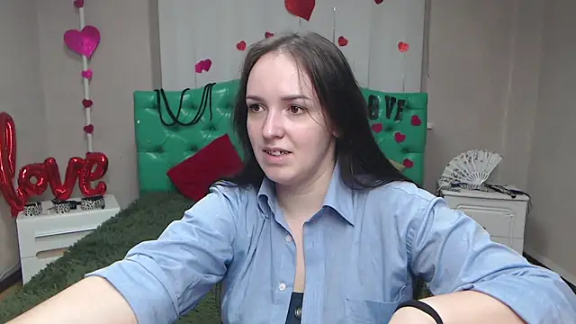 IsabelBlackberry online show from 11.24.25