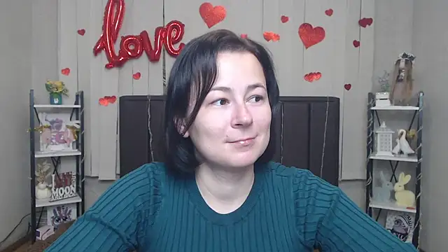 Snapshot of MarieSho chatting on 04.26.26 MarieSho online show from 04.26.26