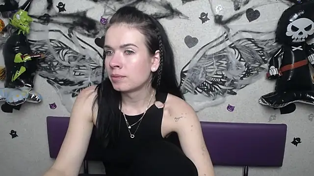 JasmineKouch online show from 11.02.25