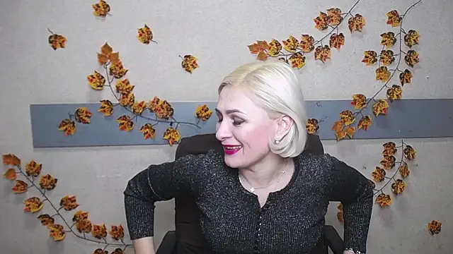 Snapshot of OliviaHorst chatting on 12.12.24 OliviaHorst online show from 12.12.24