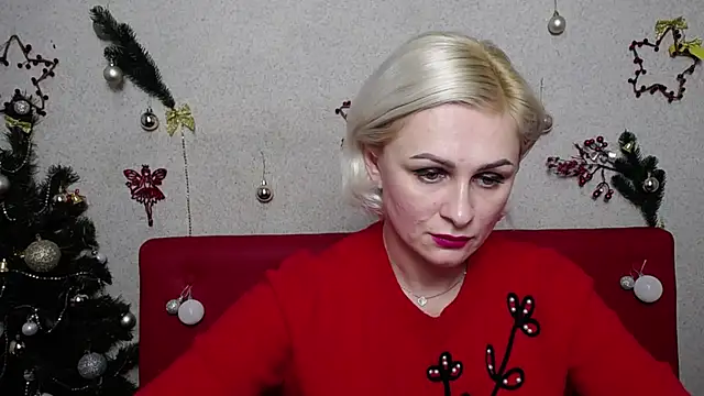 Snapshot of OliviaHorst chatting on 12.28.24 OliviaHorst online show from 12.28.24