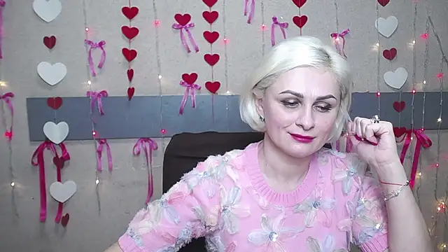Snapshot of OliviaHorst chatting on 02.22.25 OliviaHorst online show from 02.22.25