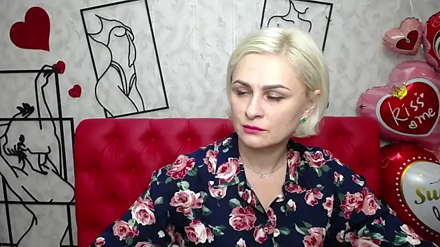 Snapshot of OliviaHorst chatting on 03.06.25 OliviaHorst online show from 03.06.25