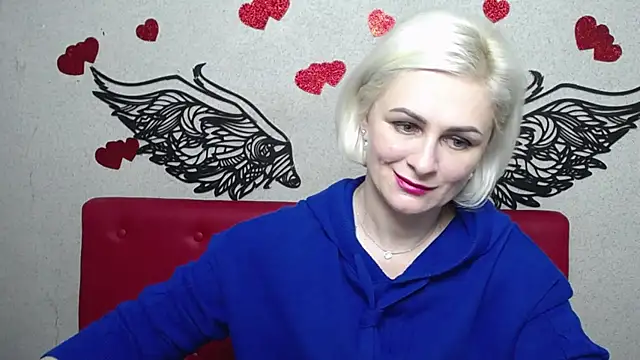 Snapshot of OliviaHorst chatting on 03.08.25 OliviaHorst online show from 03.08.25