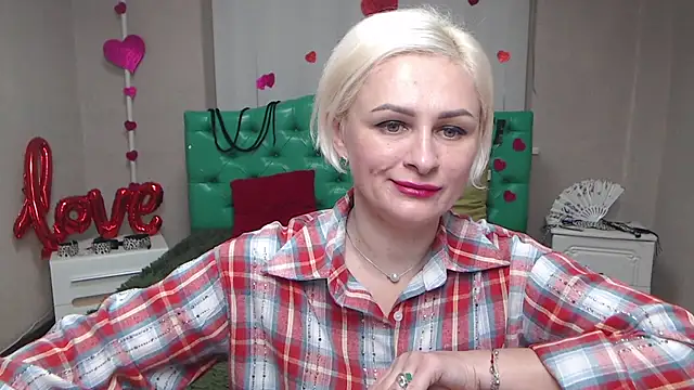 OliviaHorst online show from 11.22.25